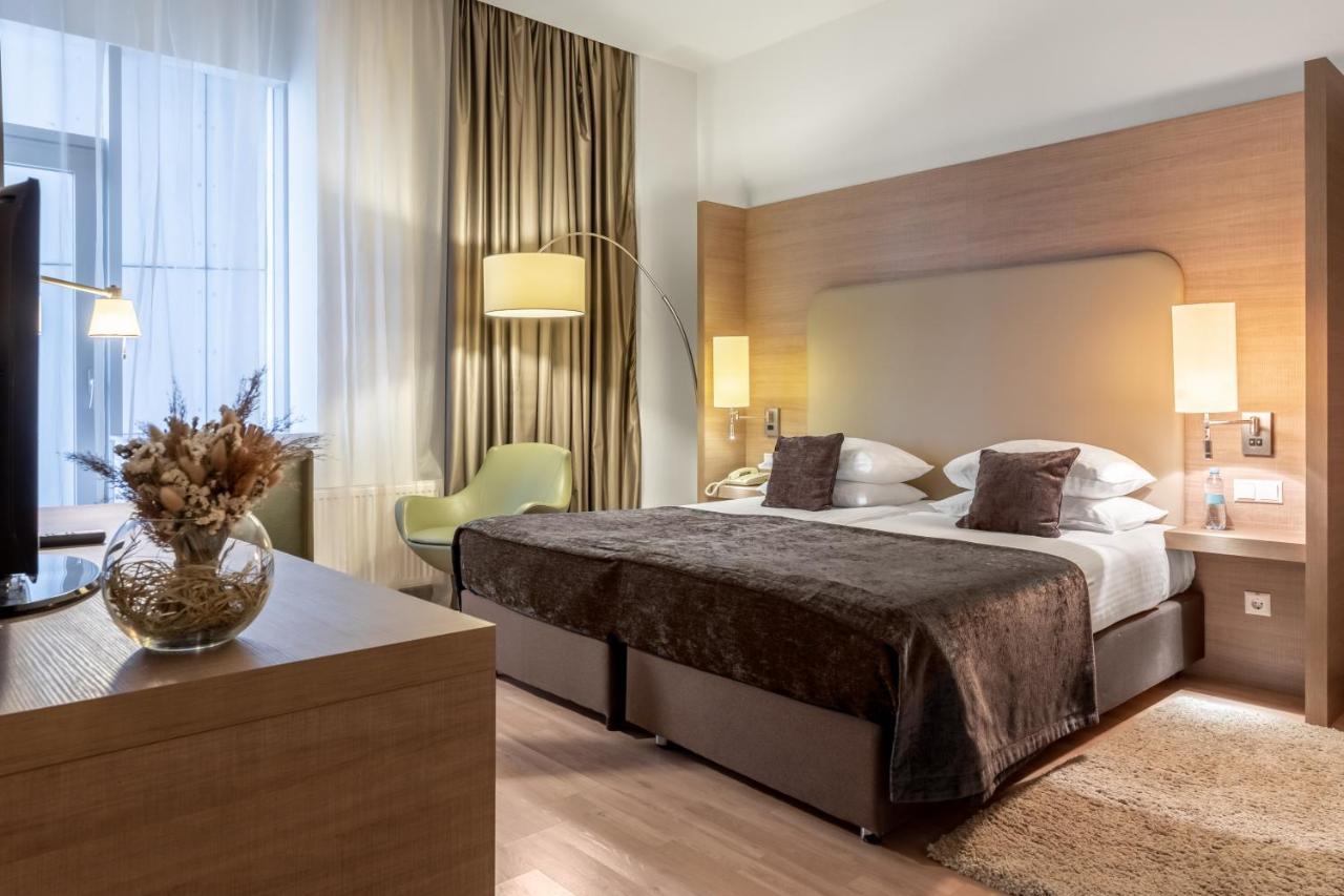 Ramada Encore Kiev Buitenkant foto